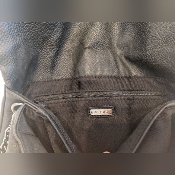 Black Purse - Picture 4 of 7